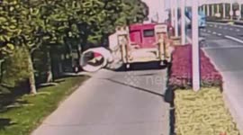 Two-ton cement pipe drops from lorry injuring scooter driver