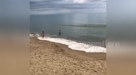 Newsflare Edit - Cefalù people are still swimming