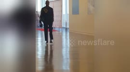 Newsflare Edit - Top model judge Leroy Dawkins walks shows at Chicago fashion week