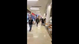 Shoppers flee mall after quake strikes northern Iraq