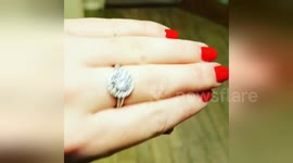 Newsflare Edit - Sparkly ring