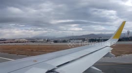 Turbulent approach Airbus A320 into Cardiff airport