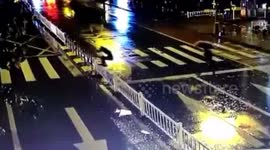 Man fails to hurdle central reservation