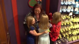 Grandkids surprise their grandmother for Thankgiving