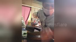 Newsflare Edit - A wonderful knife show,very quick