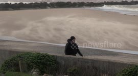 Gale-force winds creates sandstorm in Cleveleys, Lancs