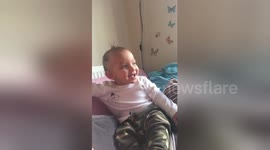 Newsflare Edit - Baby can't stop laughing, guaranteed to make you laugh.