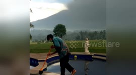 Brit tourist films Bali volcano erupting