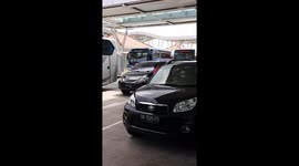 Airport chaos in Bali after volcano eruption