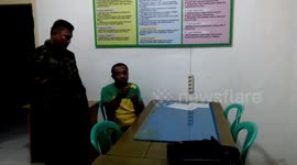 a motorcycle thief was arrested by the villagers during his action. and diaman kan in the army office 04/04 agam