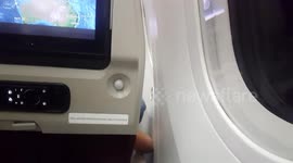 Boeing 787 wall's moving in turbulence