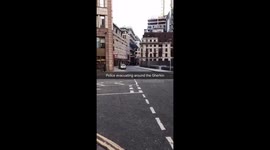 Police are evacuating the area around the #Gherkin a lot of confusion right now here https://t.co/Tl2b4zY5Py