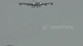 WINDY A380 LANDING 28TH JAN 2013