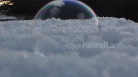 Watch it freeze and pop, Ice bubble.