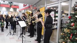 Pointe Claire Plaza  Christmas Tree  Lighting mall Event December1 2017