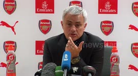 Mourinho: Emirates conditions enticed Arsenal players to go to ground