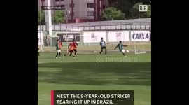 9 Year Old Brazilian football prodigy! Incredible goals and finishing.