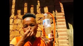This Chinese man can drink through his ears