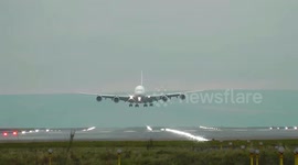 A380 perfect landing on runway 23R at mancheater airport