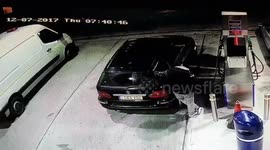 Idiot petrol thieves set fire to their own car while raiding a forecourt