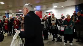 London Churches carol singing fundraising for refugees