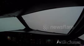 Extreme Weather Landings from the Flightdeck, Pilots view
