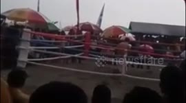 The first beach boxing match