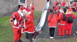 Santacon 2017: The Santa's Find A Playground