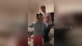 Newsflare Edit - Nobody can make baby laugh like her big sis