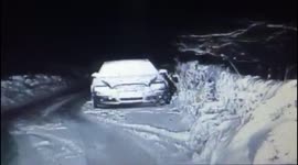 Hilarious video of police officer falling over in the snow and bursting into laughter goes viral