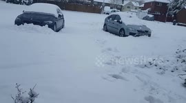 10.12.2017 UK snow , England, Chesham, Buckinghamshire, deep snow , sleepy roads , 20 cm of snow