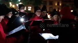 Christmas Carol singing in Trafalgar square