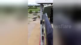 Newsflare Edit - Accidente durante presentación militar ejército colombiano