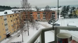 Turning boiling water into a cloud. Extreme winter temperatures.
