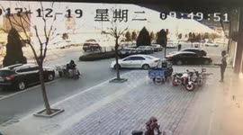 Tricycle avoids crash twice in seconds