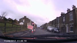 Van driver ignores red light in built up area