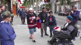 Kevin Smith has the Christmas spirit helping kids and homeless people in Beverly Hills