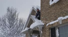 Erie, Pennsylvania man jumps from roof into five feet of snow