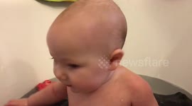 So Much Fun - Baby’s Tubby Time With Big Sister
