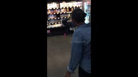 Philly hoodrats fight in a shoprite