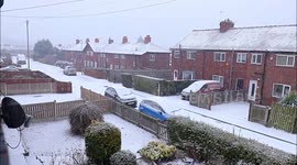 Leeds wakes up to blanket of snow