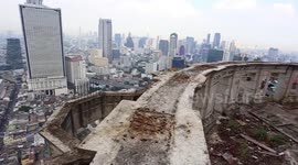 Ghost Skyscraper Rooftop - The Sathorn Unique in Bangkok
