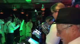 Kal’s Kats - Auld Lang Syne