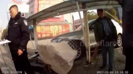 苏州  天降巨石 肇事司机“看热闹”被认出