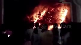 Students film hillside blaze next to university dorms