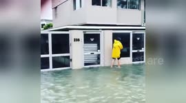 Newsflare Edit - Tamaki Drive completely flooded