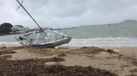 Boat ripped from its mooring at Okahu Bay