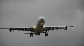 Zurich Airport crosswind landings during Storm Burglind