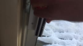 How to open a frozen slider