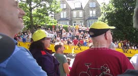 Tour de France 2014 Stage 1 finish in Harrogate - Mexican Wave